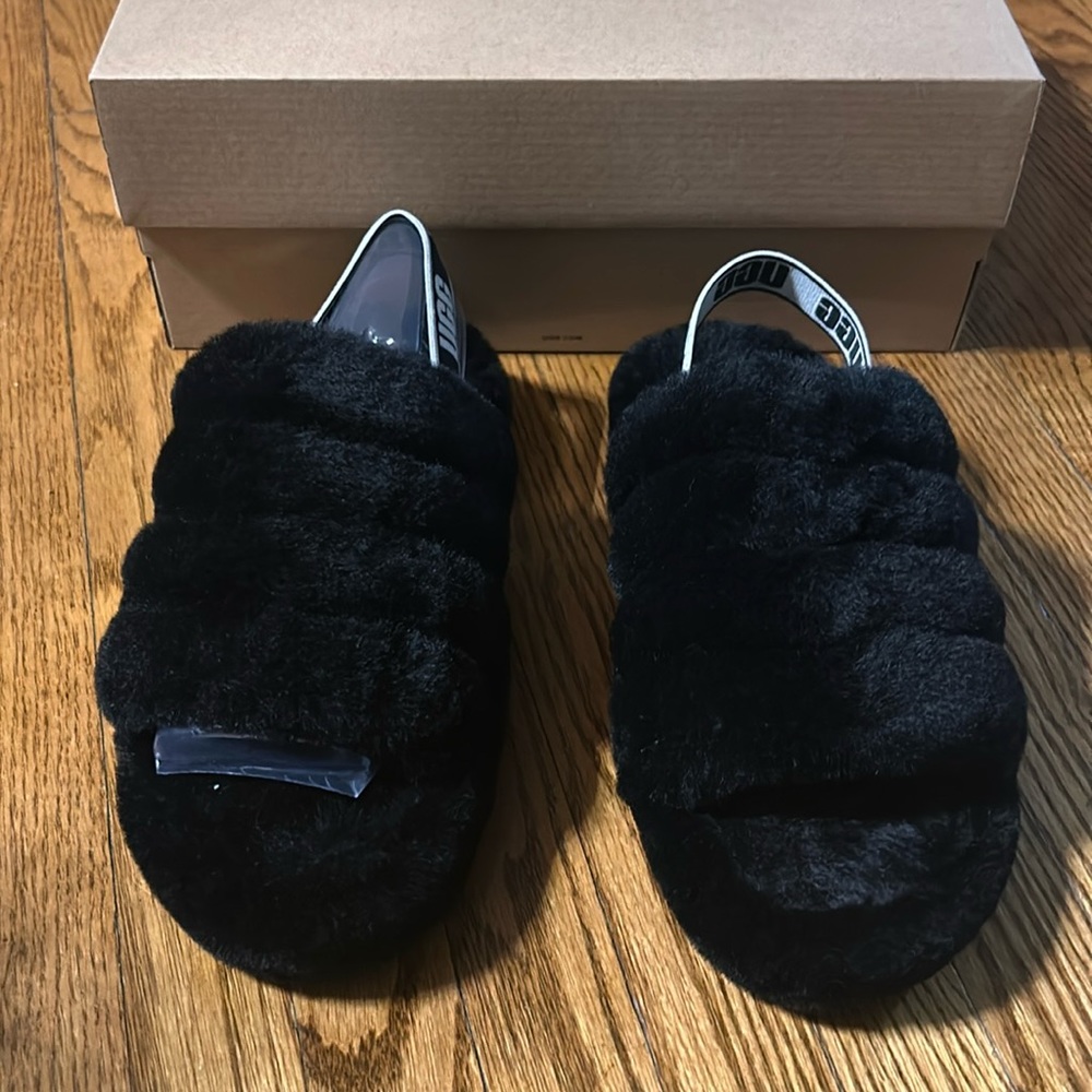 Brand New Kids UGG Fluff Yeah Slides